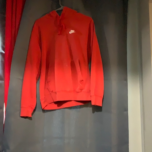 Red Nike hoodie - Picture 1 of 1
